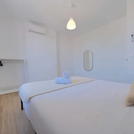 Montreal - 5 Bedrooms - Air Conditioning Апартаменты *