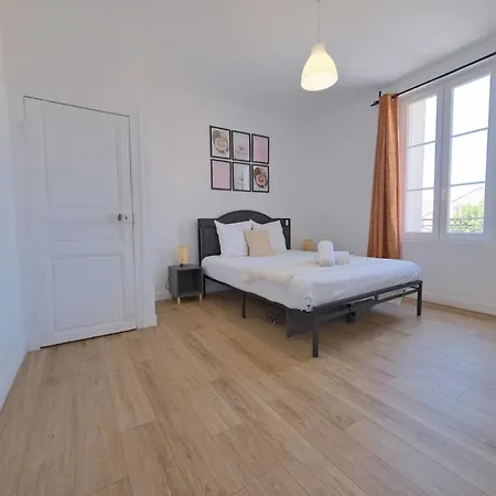 Montreal - 5 Bedrooms - Air Conditioning Апартаменты