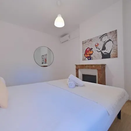 Montreal - 5 Bedrooms - Air Conditioning