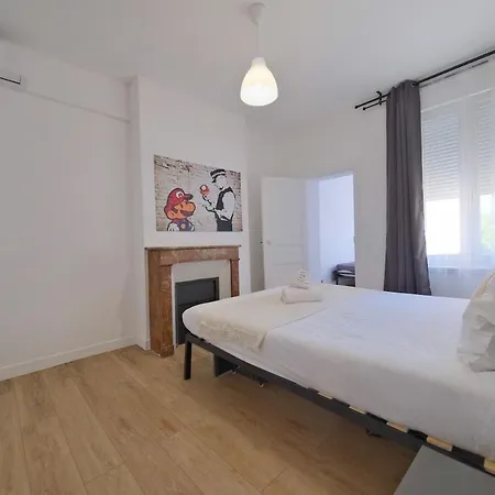 Montreal - 5 Bedrooms - Air Conditioning Апартаменты *
