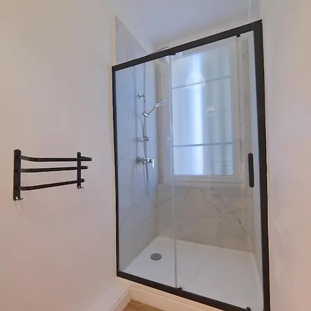 Апартаменты Montreal - 5 Bedrooms - Air Conditioning *
