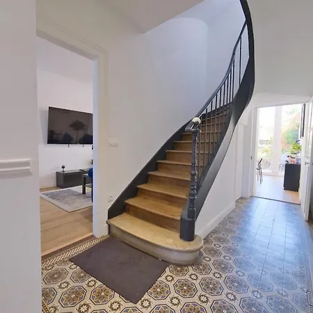 Montreal - 5 Bedrooms - Air Conditioning Реймс