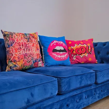 Montreal - 5 Bedrooms - Air Conditioning * Реймс